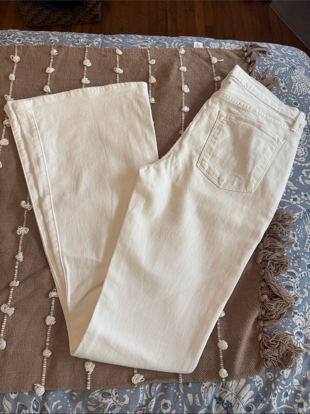 Frame Denim White Flared Leg Jeans